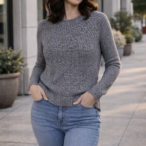 Abercrombie and Fitch Women’s Gray Knit Sweater XS Crew Neck Cotton Blend